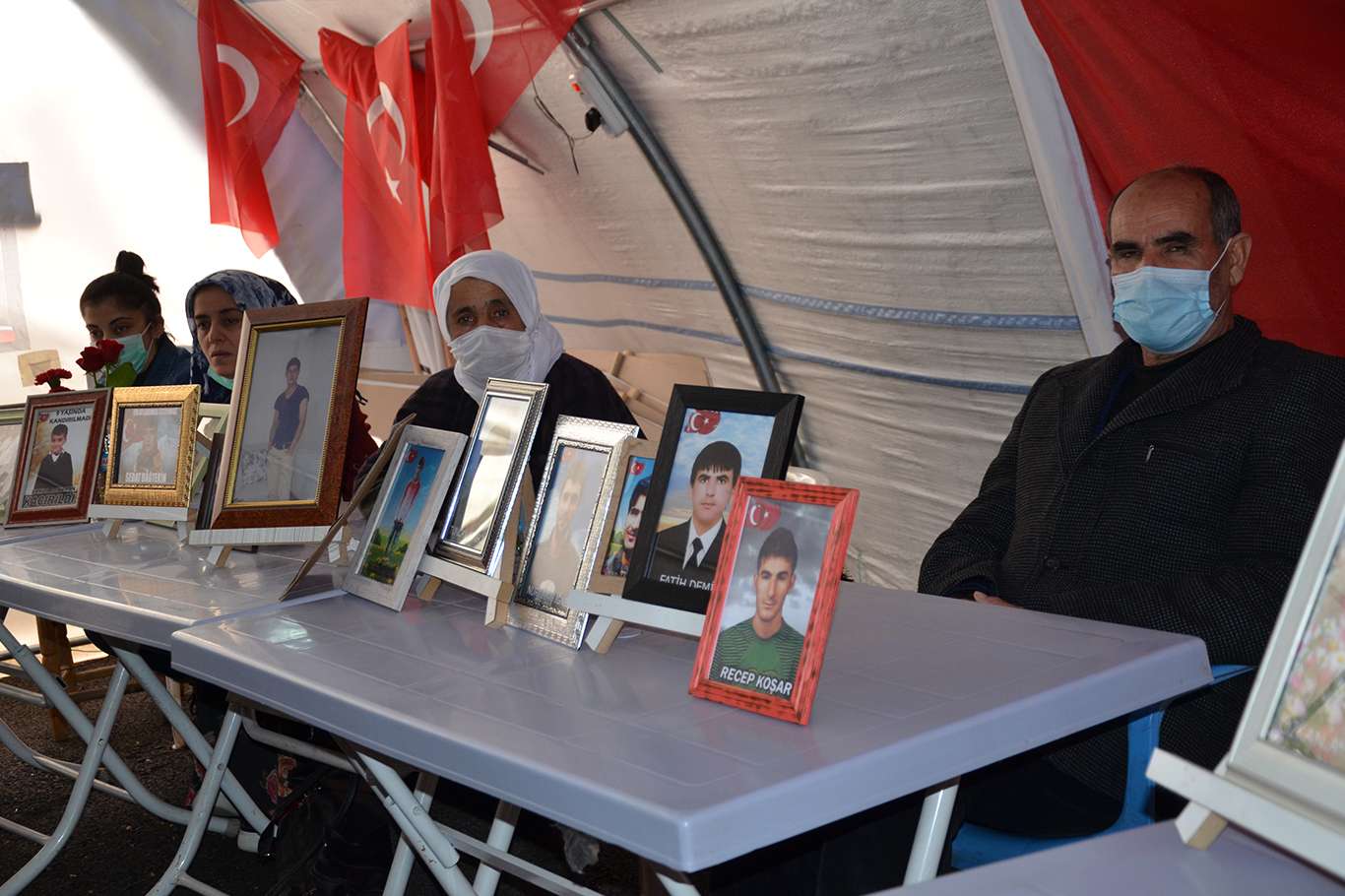 449'uncu gününde evlat nöbetine katılımlar devam ediyor